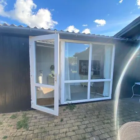 Feriehus With Seaview And Private *