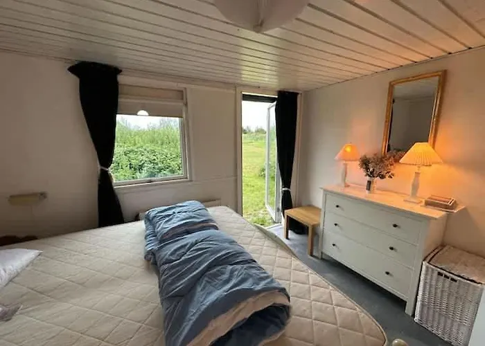 With Seaview And Private *